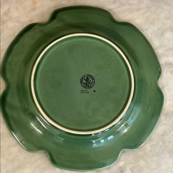 Bordallo Pinheiro-Green Leaf Ceramic Dinner Plates-Set Of Four - Picture 5 of 13